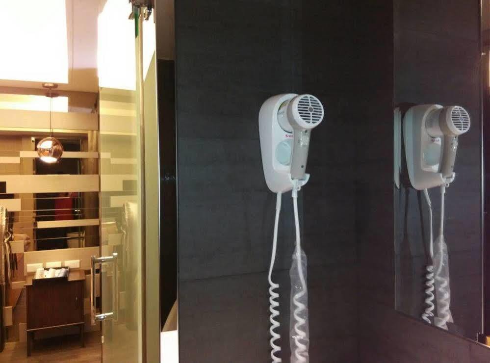 Open Room Hotel Tamsui Exterior foto